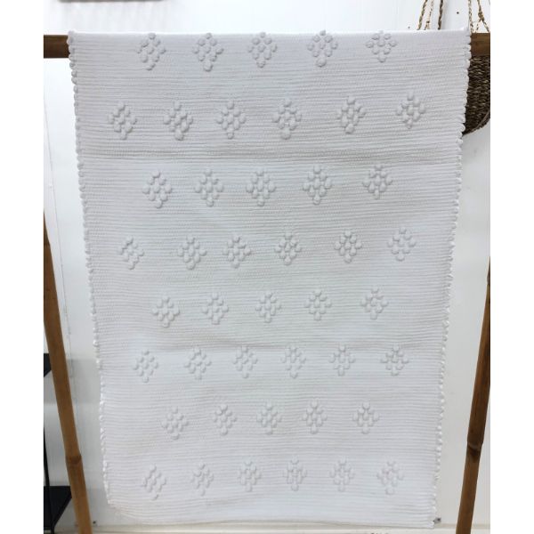 Portuguese Bathmat Spot White