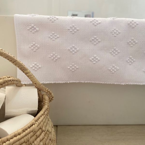 Portuguese Bathmat Spot White