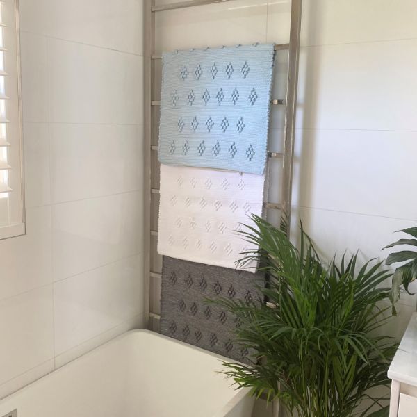 Portuguese Bathmat Spot Grey